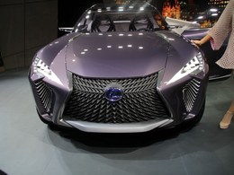 2016巴黎车展Lexus UX 概念车
