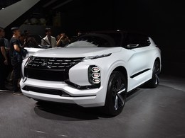2017上海车展三菱GT-PHEV