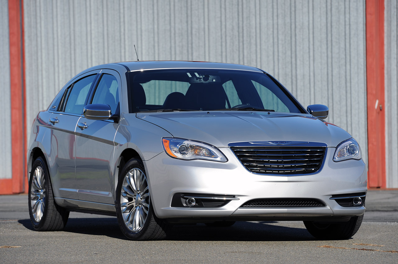 年底之前上市 克莱斯勒200细节图发布